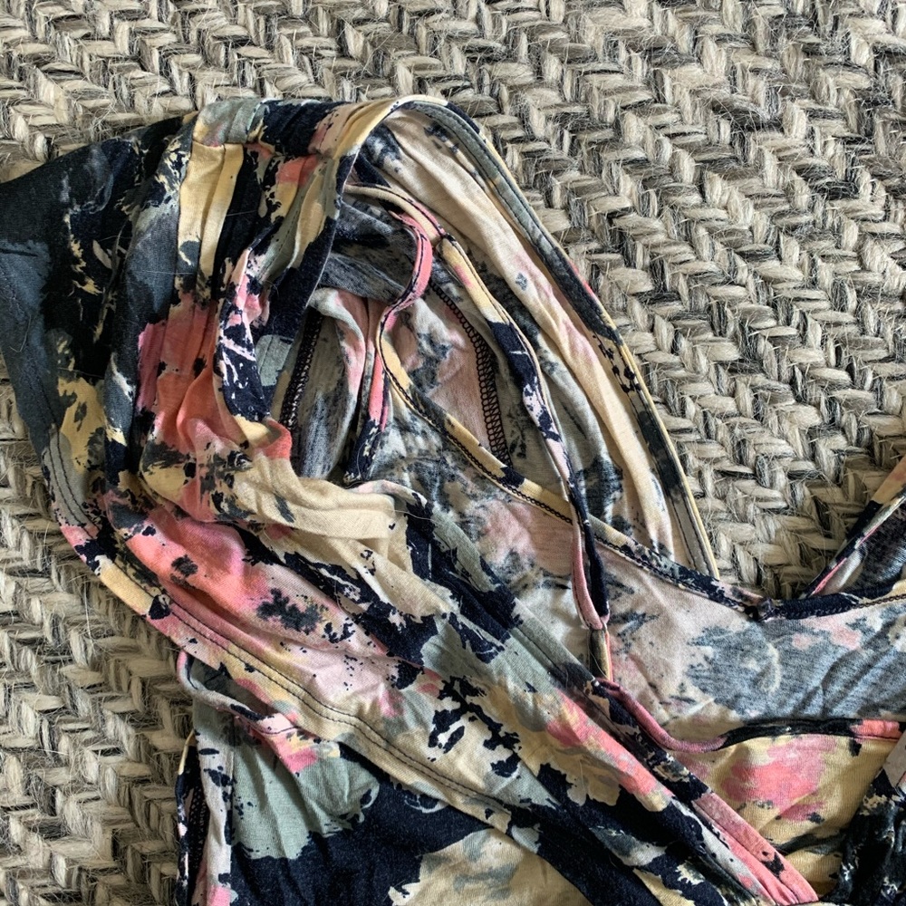 Banana Republic floral top - Picture 7 of 10